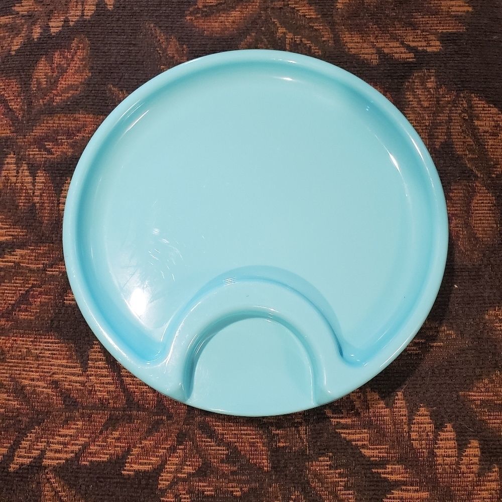 Aqua Pampered Chef Outdoor Picnic Plates- Set of 4
